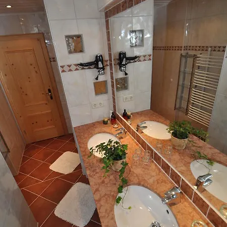 בית הארחה Heidi