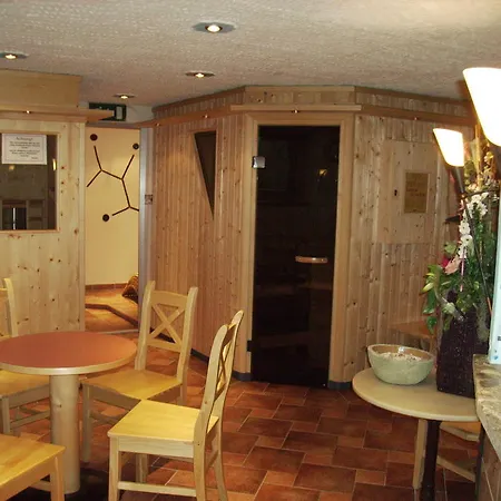 בית הארחה Heidi 3*